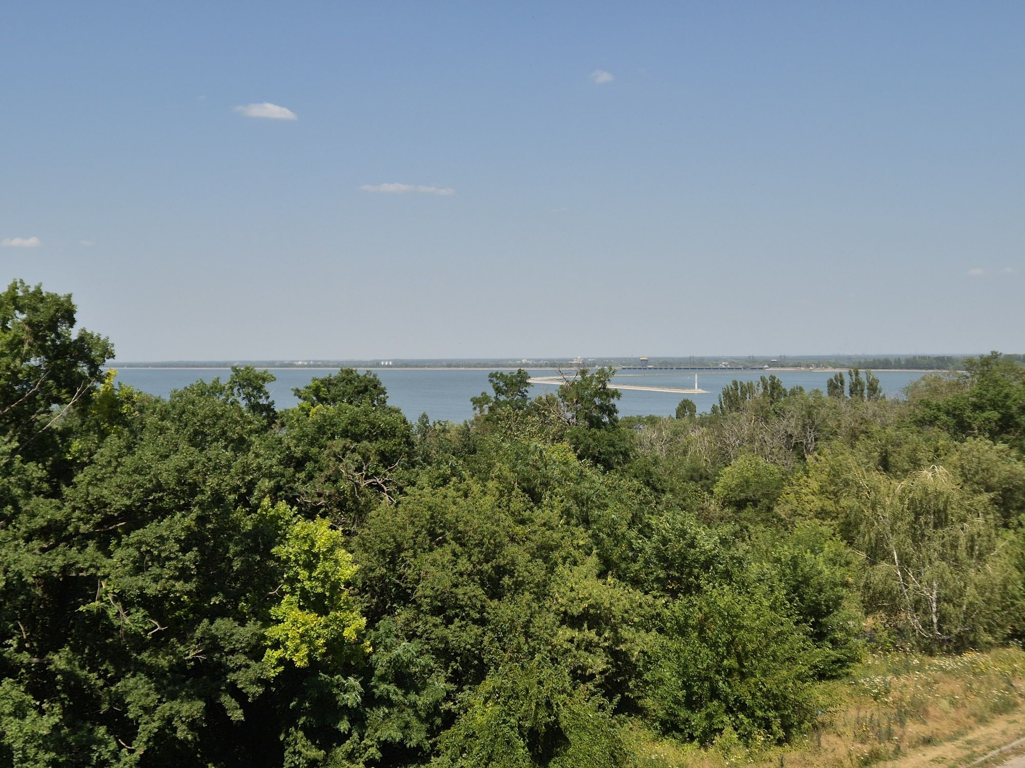 4-кімнатна район Обеліск
