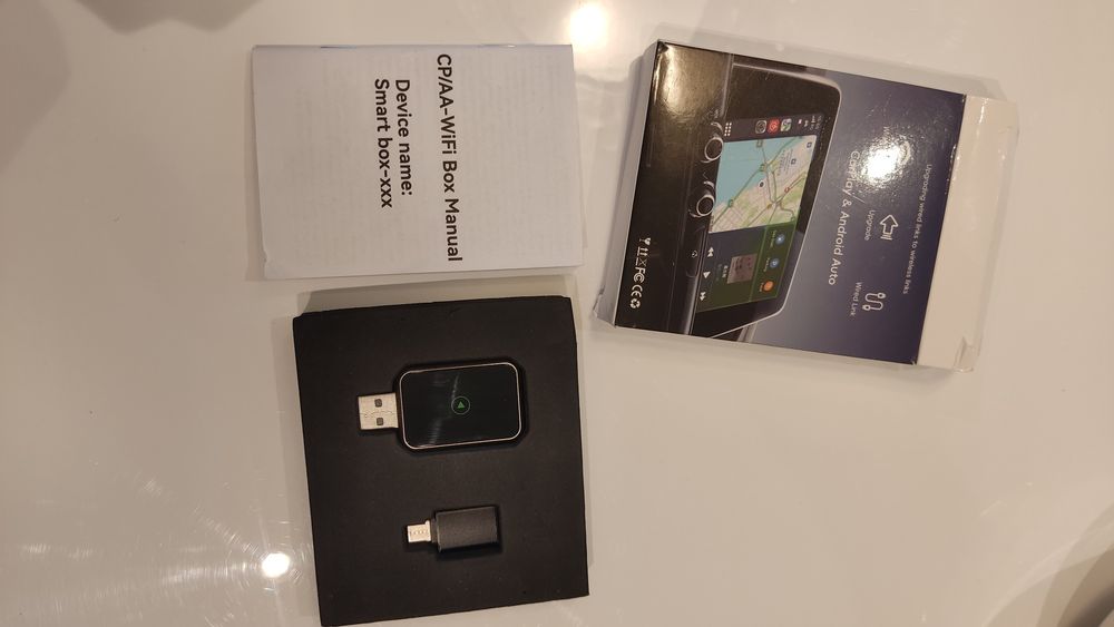 Adapter do bezprzewodowego korzystania z systemu Apple CarPlay