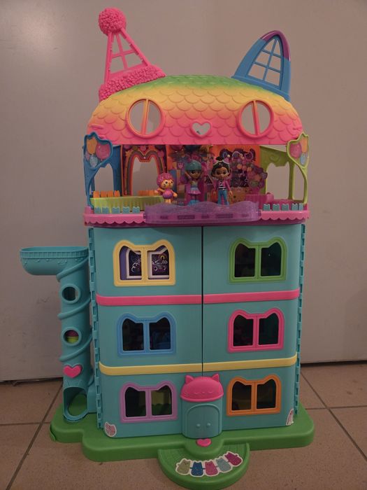 Tęczowy KOCI DOMEK GABI Interaktywny plus 2 ZESTAWY w GRATISIE