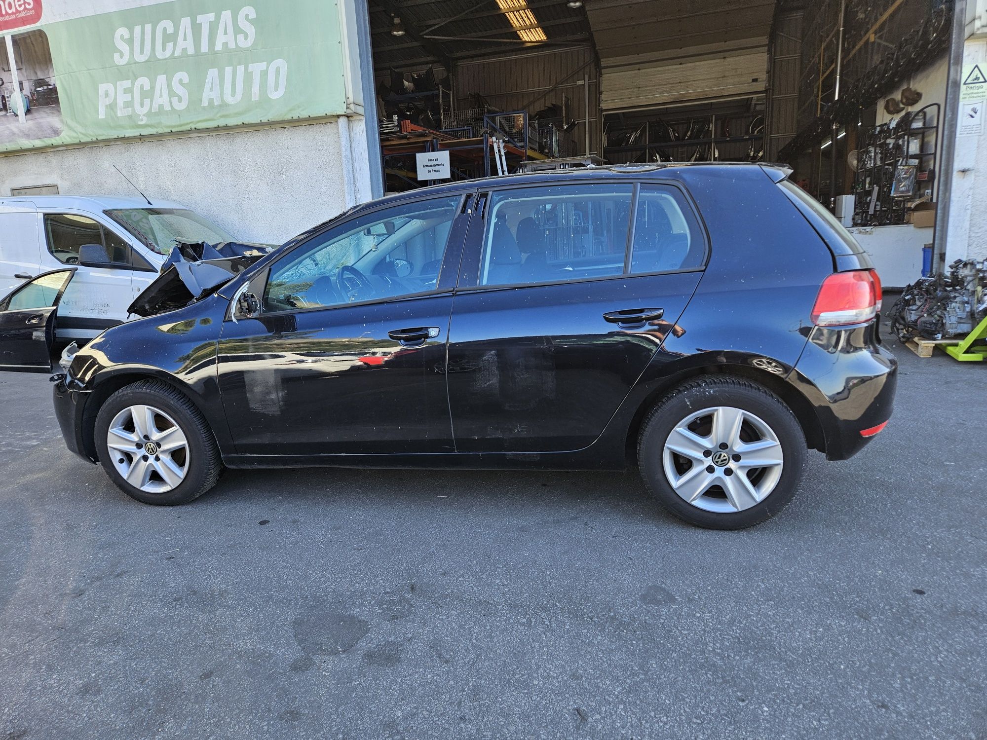 Volkswagen Golf VI 2.0 TDi de 2010 para peças