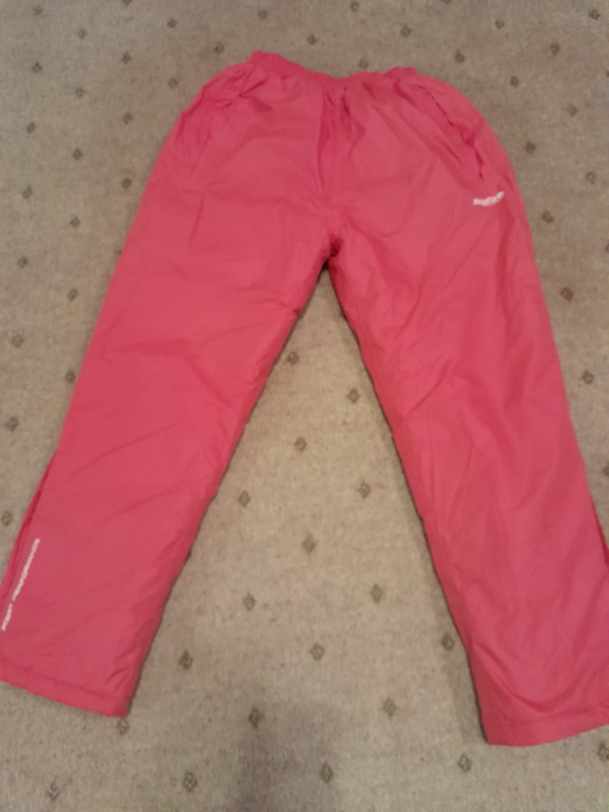 Spodnie narciarskie dla dziewczynki Regatta, różowe - 152 cm, obszerne