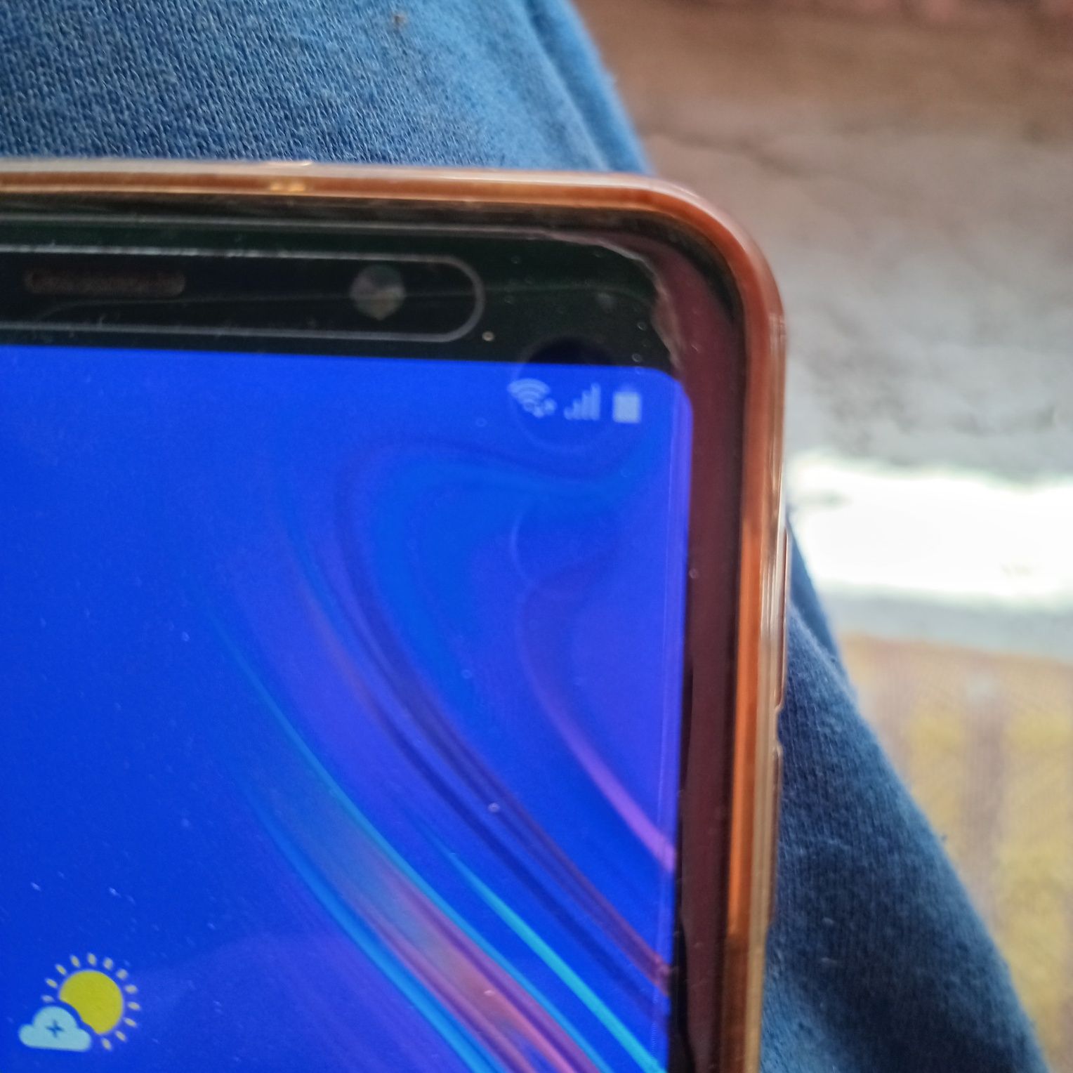Продам телефон Samsung A7 (2018)