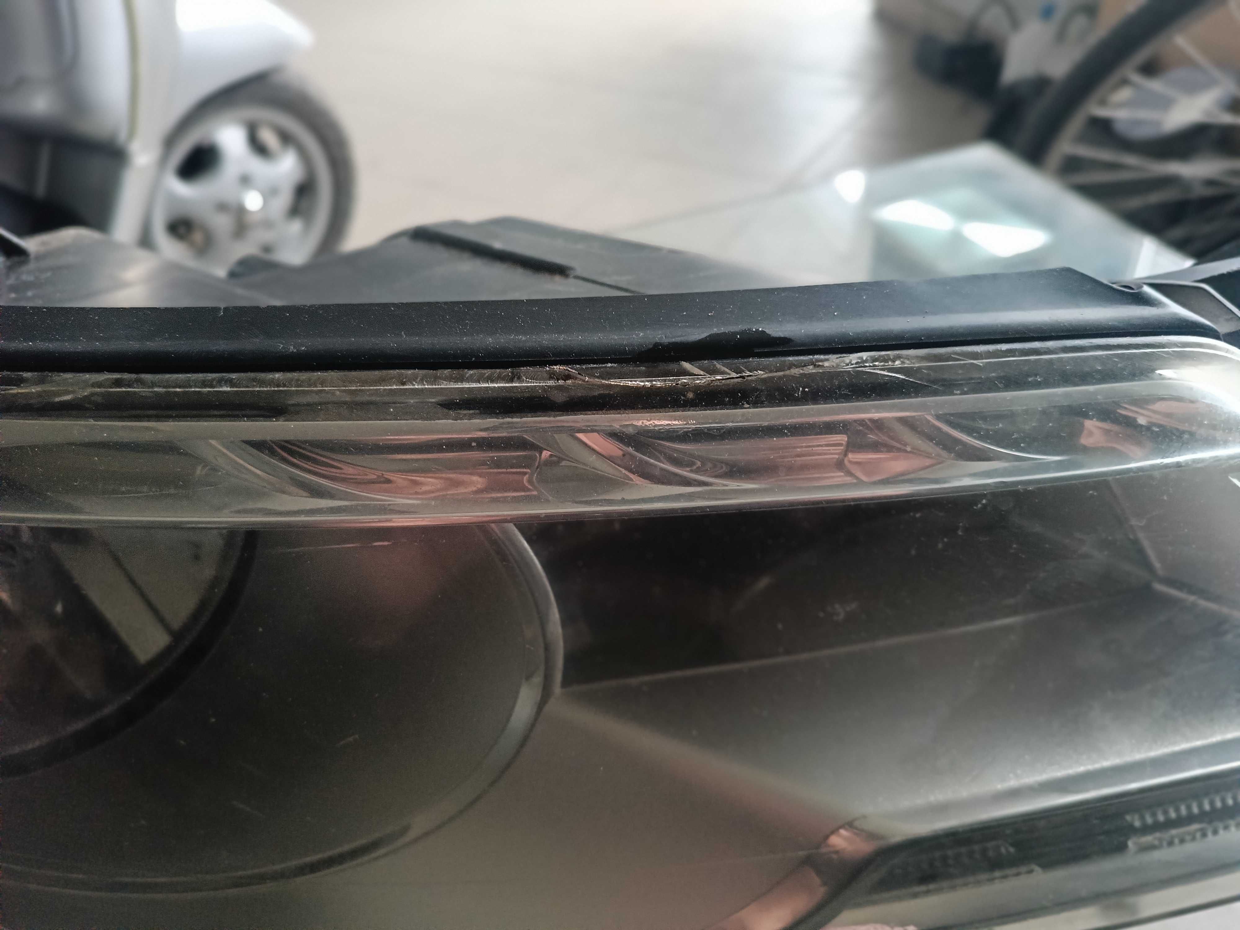 Lampa Prawy Przód Volkswagen Tiguan / Obudowa