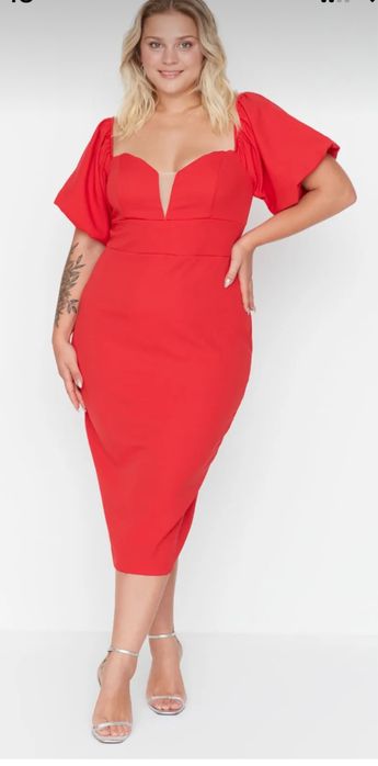 Червона сукня, святкова