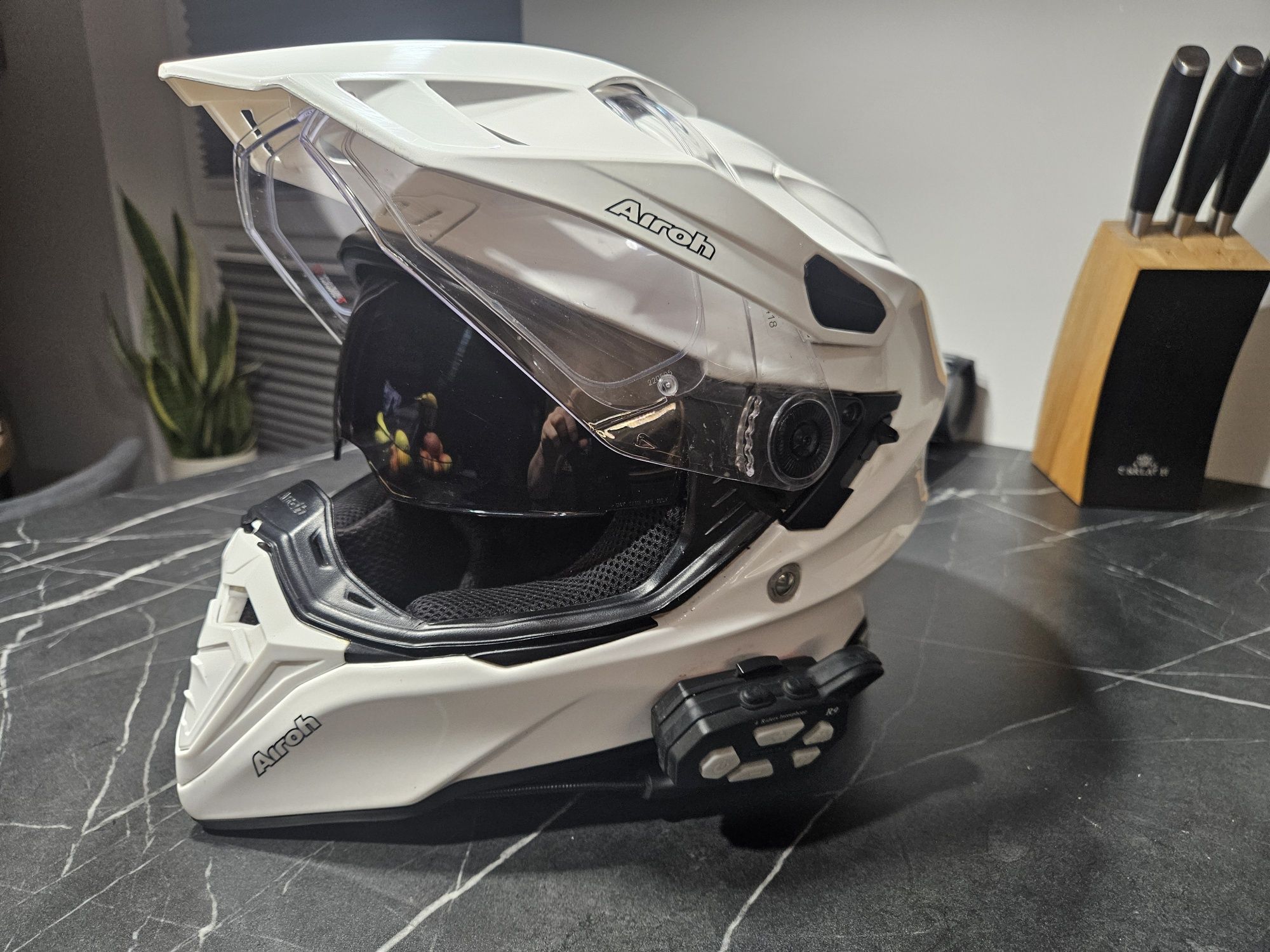 Sprzedam kask motocyklowy Airoh Commander