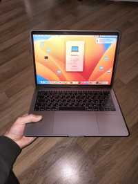 Продам Macbook Pro 13 2017 16 gb 256ssd