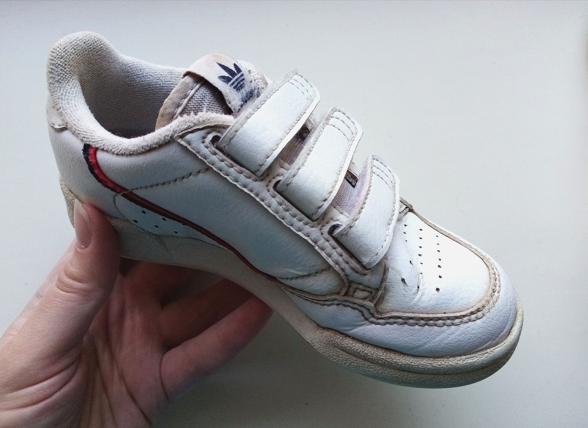 Детские кроссовки Adidas, 26-й размер.