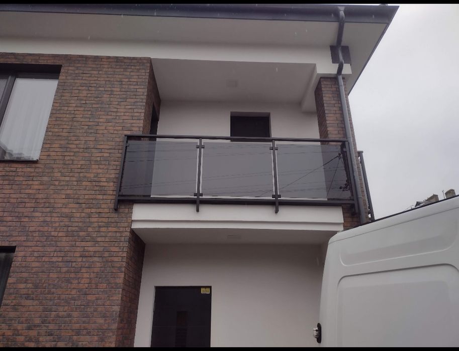 Виготовлення перил, воріт, навісів. Скляні навіси та перила.