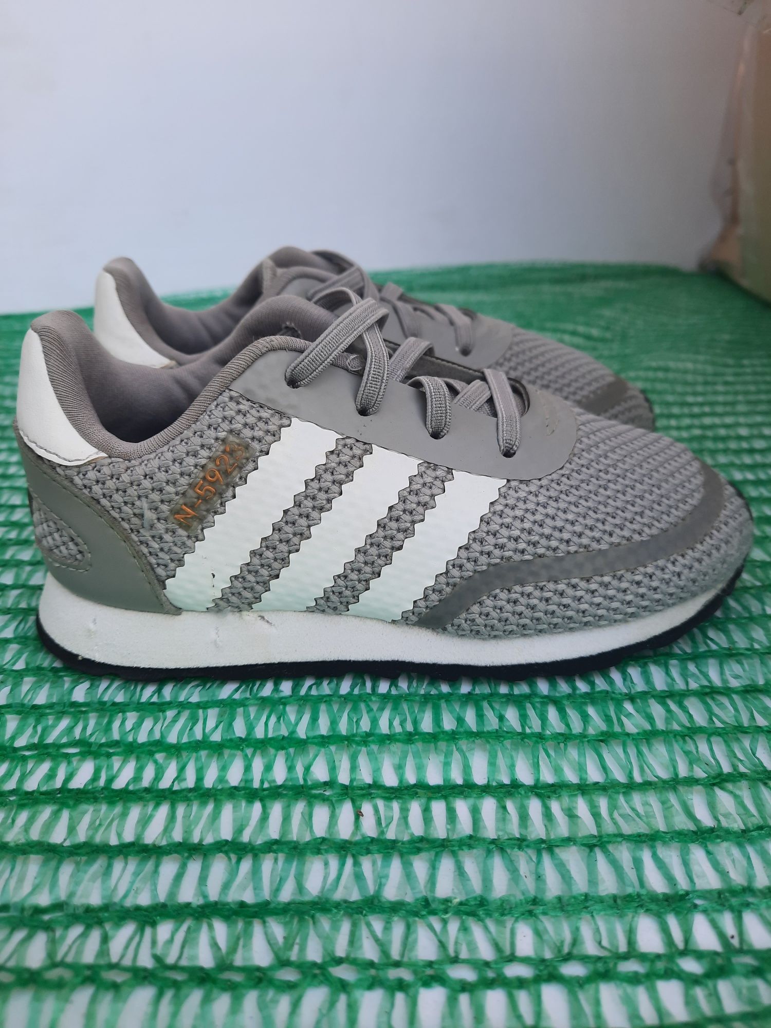 Состояние новых,оригинал,Кроссовки сетка Adidas N 5923, размер 24