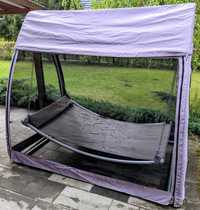Łóżko ogrodowe bujane / hamak z moskitierą