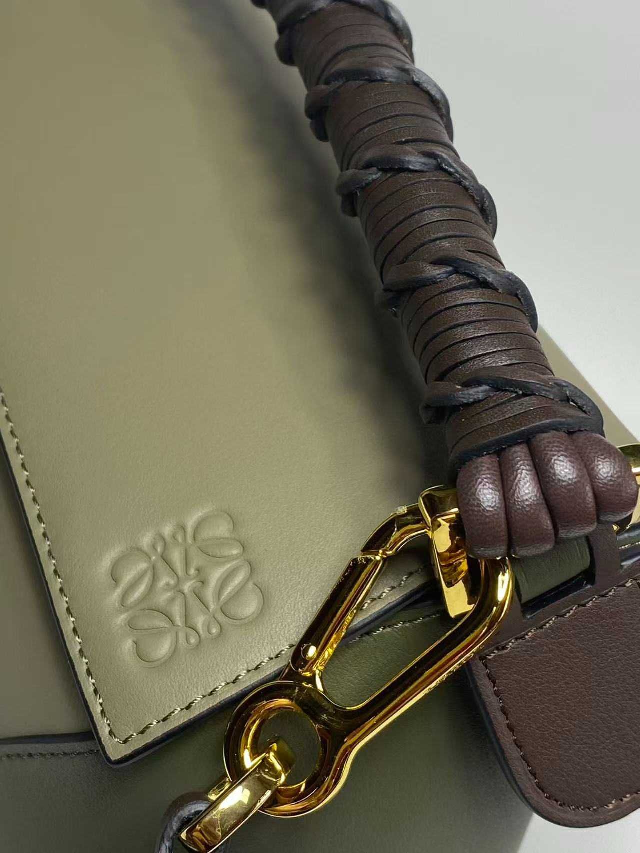Bolsa de ombro LOEWE Puzzle Edge em couro Napa com detalhes de
