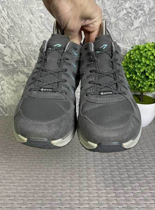 Lowa gore-tex кроссовки полуботинки 41 размер трекинговые серые