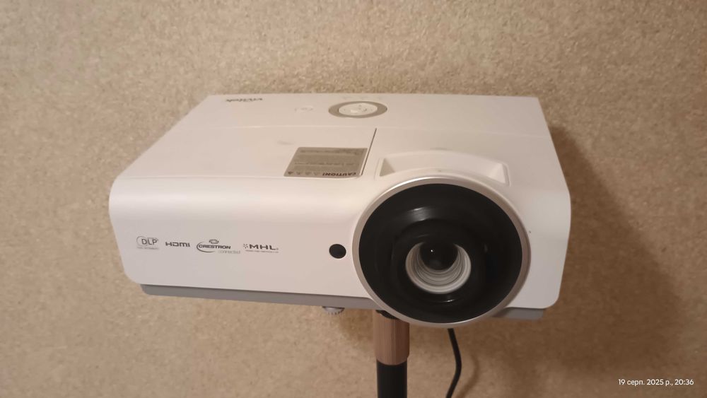 Проектор Vivitek DH833, яскравий (чесних 4500ANSI), FullHD матриця