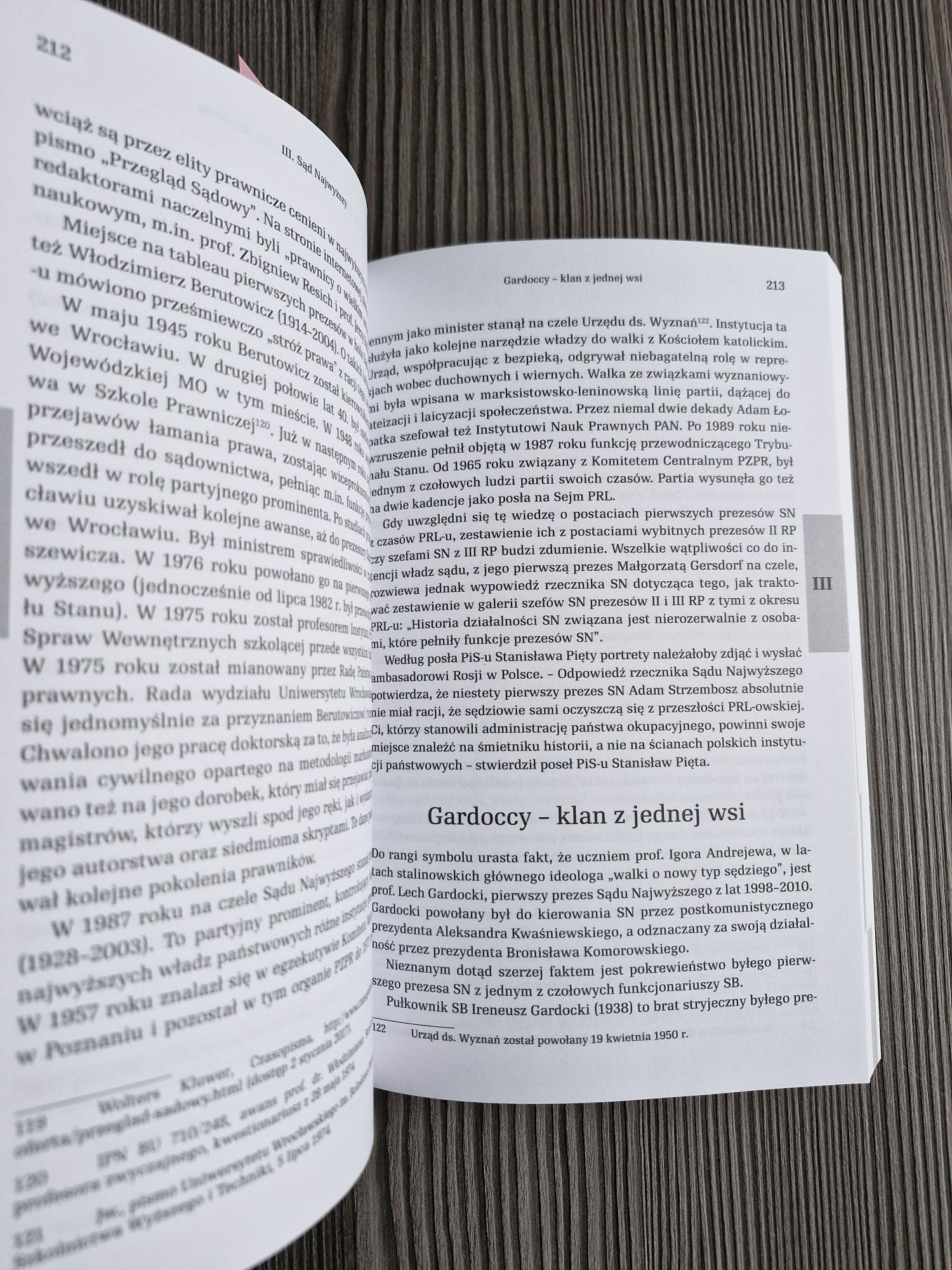 9981. "Resortowe togi" Maciej Marosz