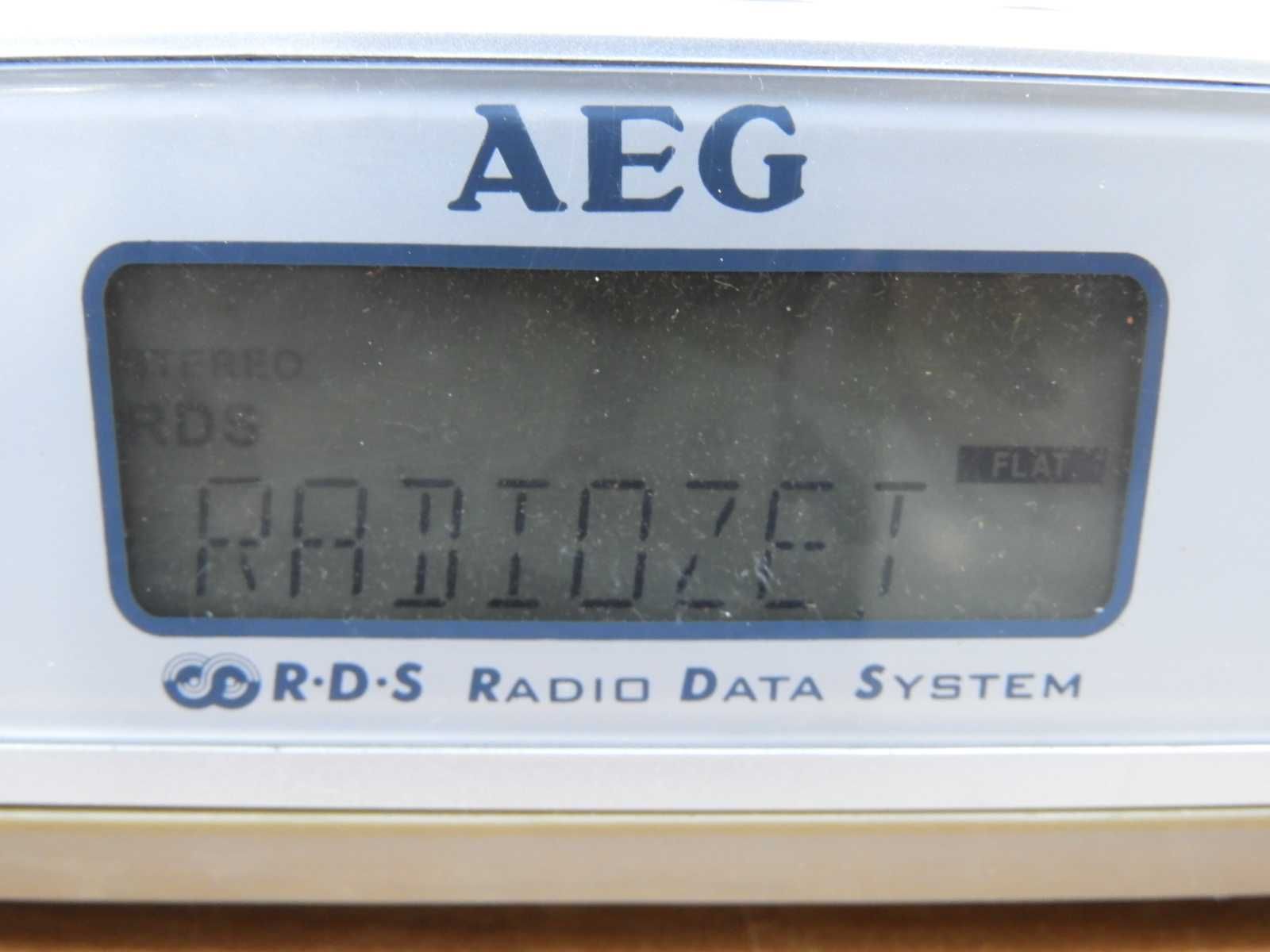 Radio ze wzmacniaczem AEG pilot aux