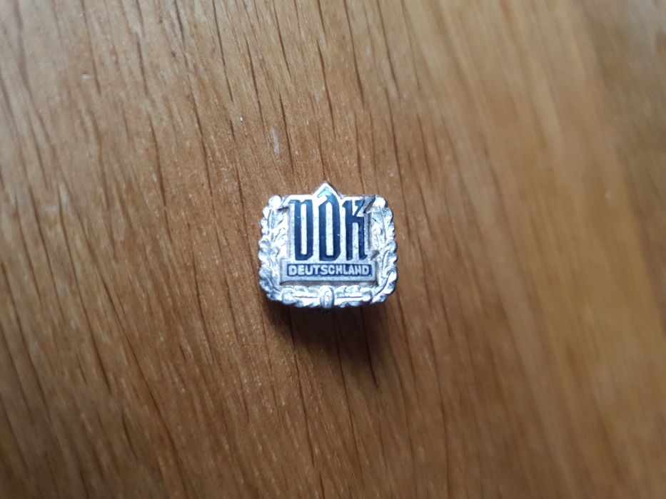 Niemiecka powojenna odznaka Sozialverband VdK stowarzyszenia weteranów