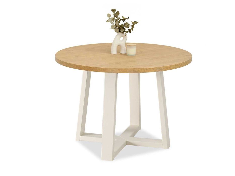 Rozkładany stół do jadalni z jasnymi nogami