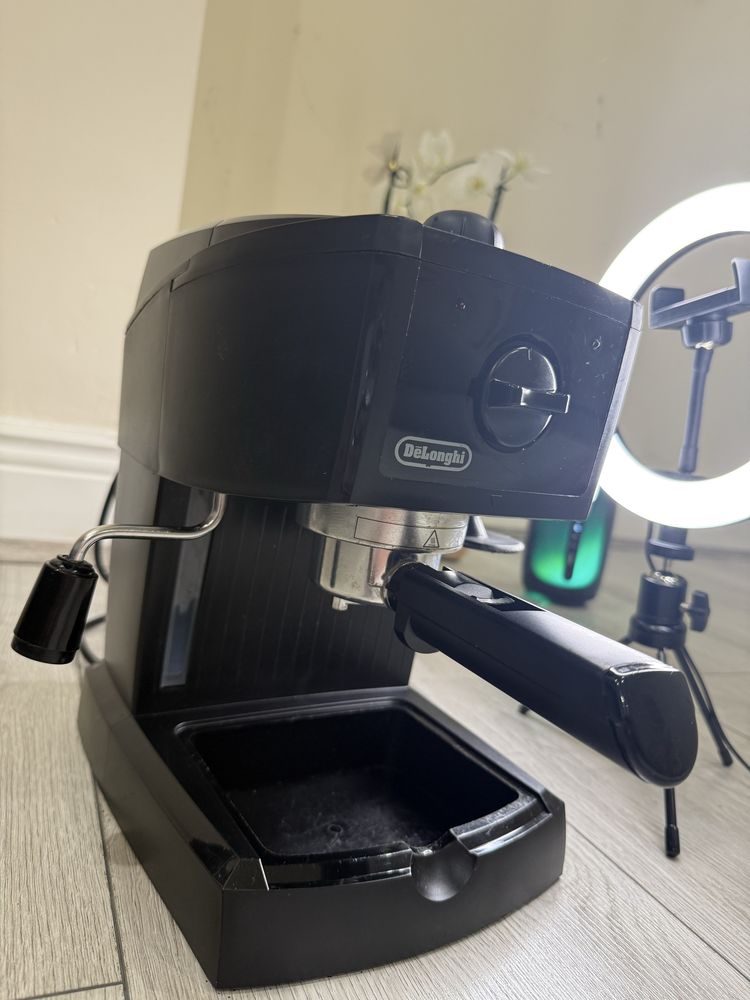 Кофемашина Delonghi  EC146.B