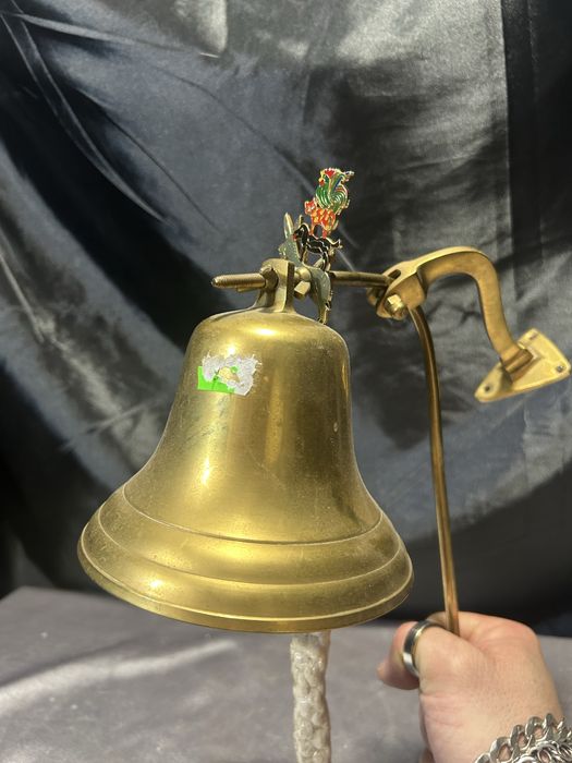 Mosiężny Dzwon Ścienny – Zdobienie ze Zwierzętami – Piękne Brzmienie