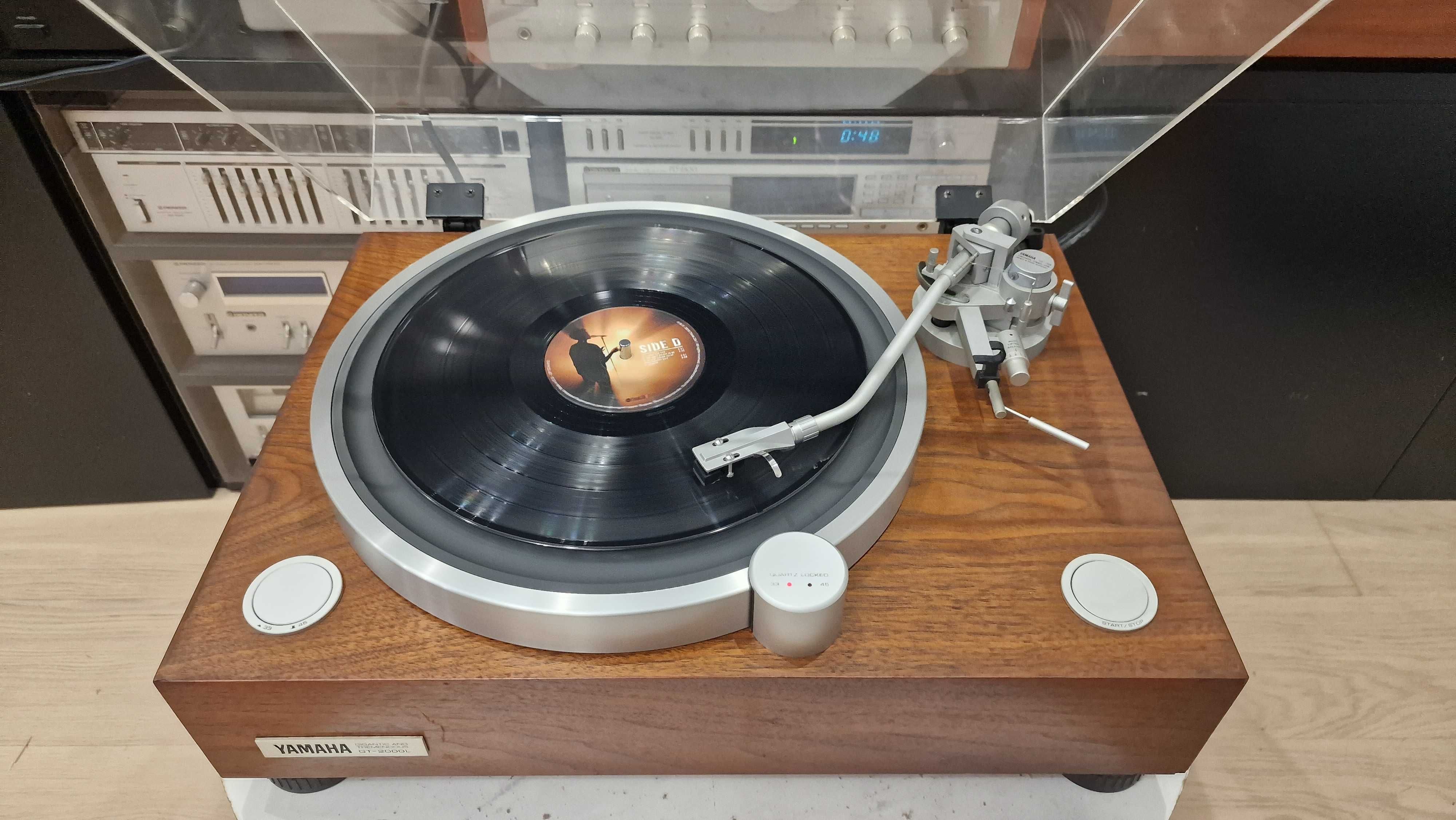 Gramofon Yamaha GT 2000 L + Audio Technica AT140E
