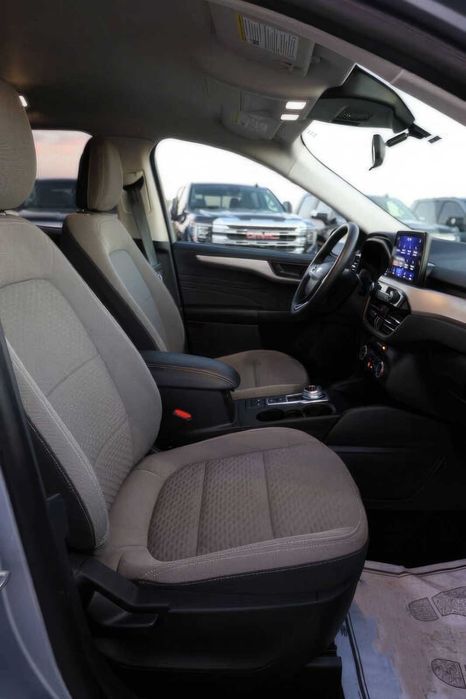 Ford Escape SE      2022