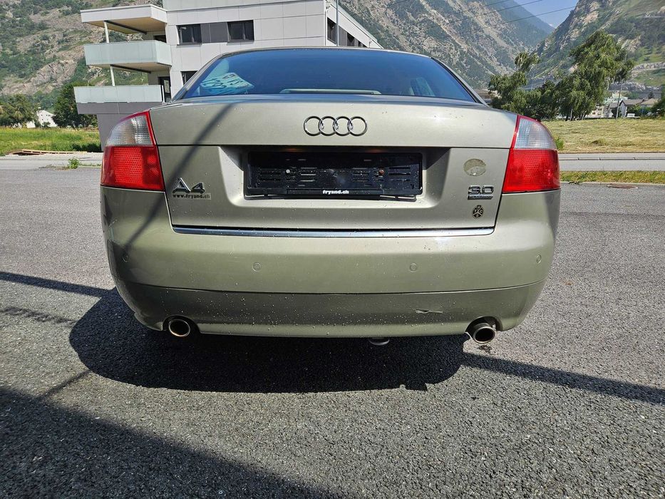 Audi A4 B6 S4 Sedan listwa chrom zderzaka oryginalna stan 5+