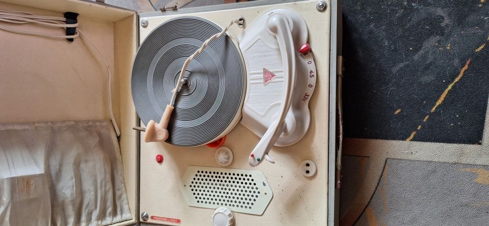 Gramofon Bambino walizkowy