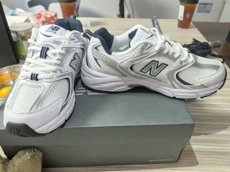 ButyNew Balance 530 White_Trampki_rozmiar.43