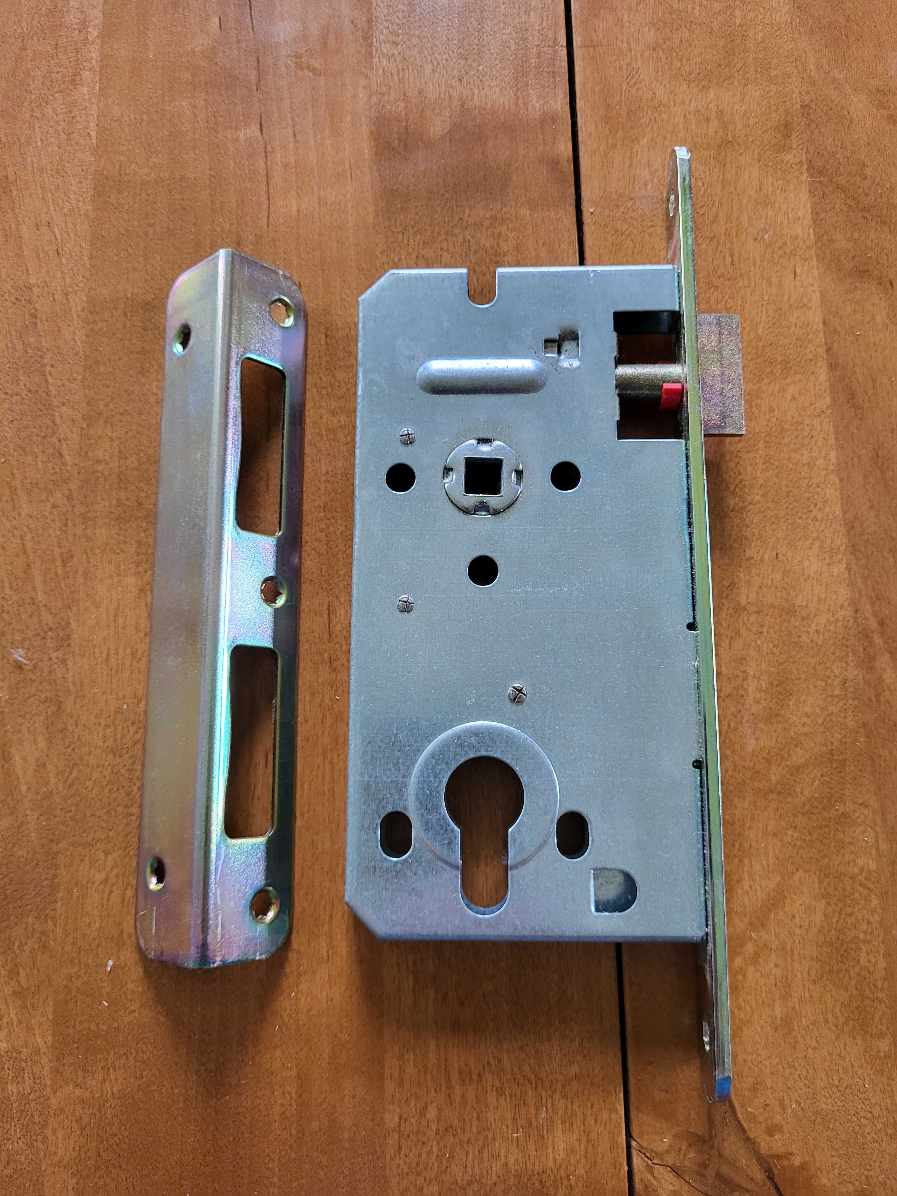 Zamek wpuszczany 72/50 Gerda ZW 100 - 20,-