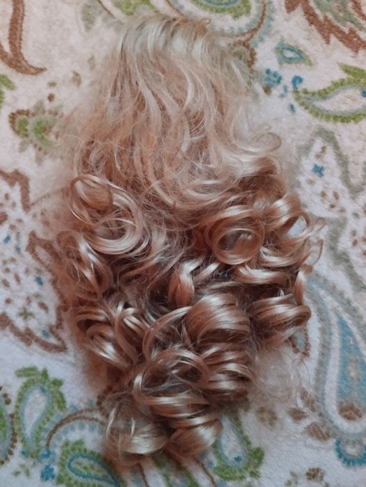 Шиньон, хвіст на заколці