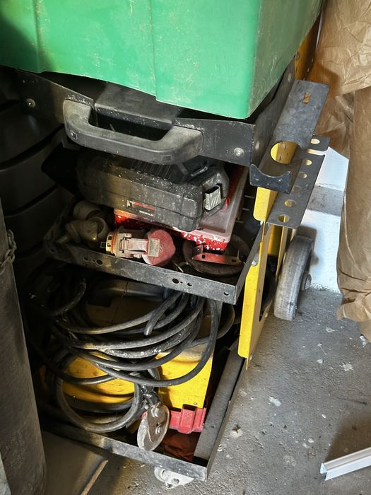 Equipamento de oficina pintura- bate chapa.