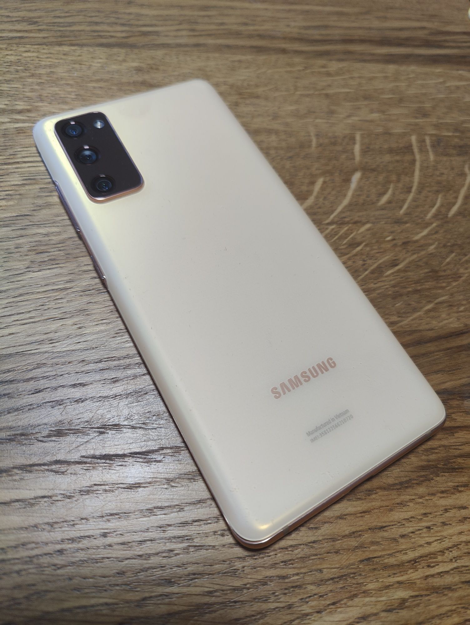 Samsung Galaxy S20FE 5G SM-G781U1/DS 6/128Gb Orange проц Snapdragon865
