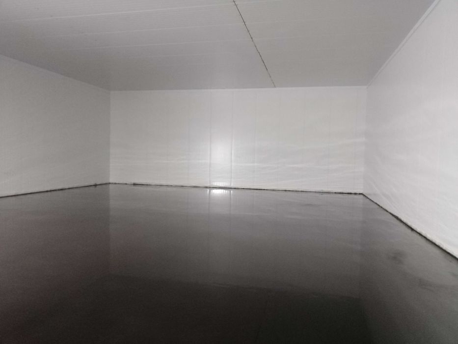 Бетонна підлога. Топінг. Промислова бетонна підлога.