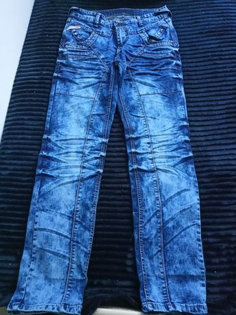 Sprzedam męskie spodnie jeansowe cena 100 zł