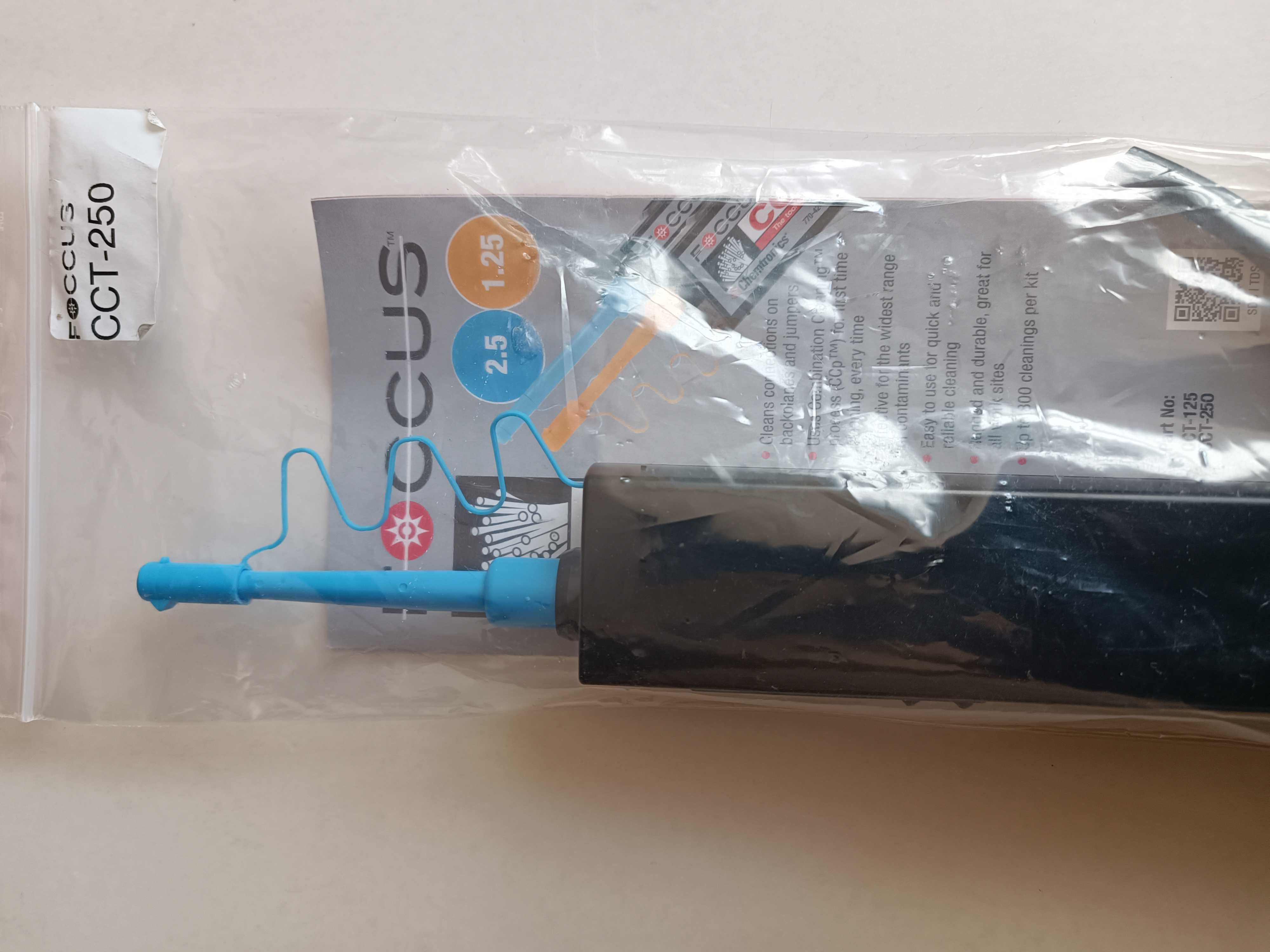 Czyścik do adapterów i złączy 2,5mm CCT-250