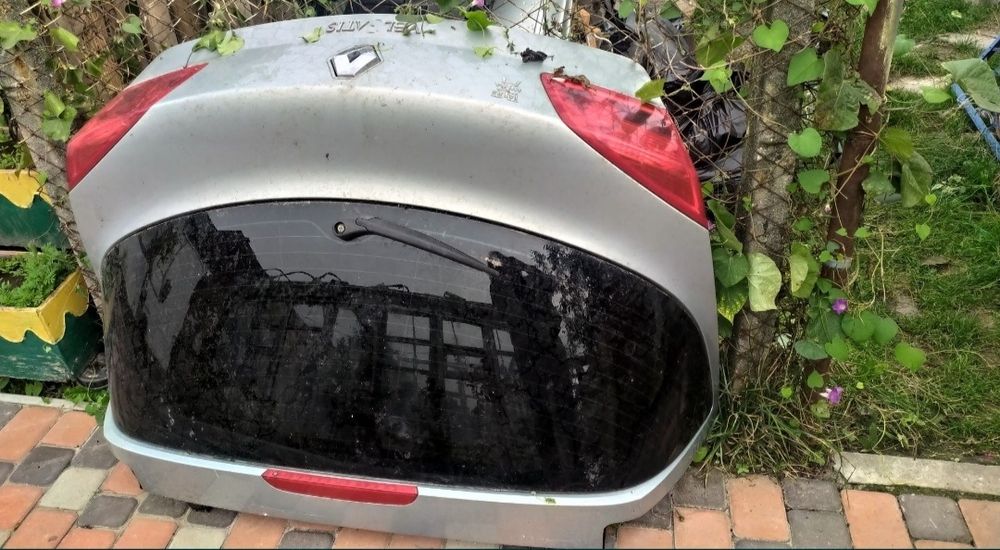 Двері Рено вел сатіс 2002-2003