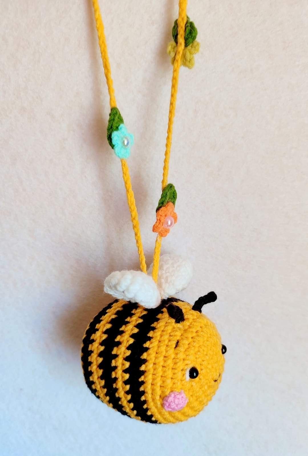 Бджілка в'язана ,подарунки ,іграшки