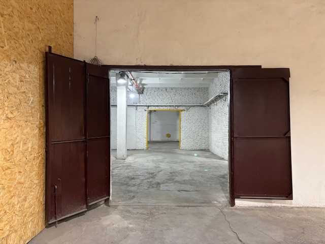 Складське  та офісне приміщення у центрі міста