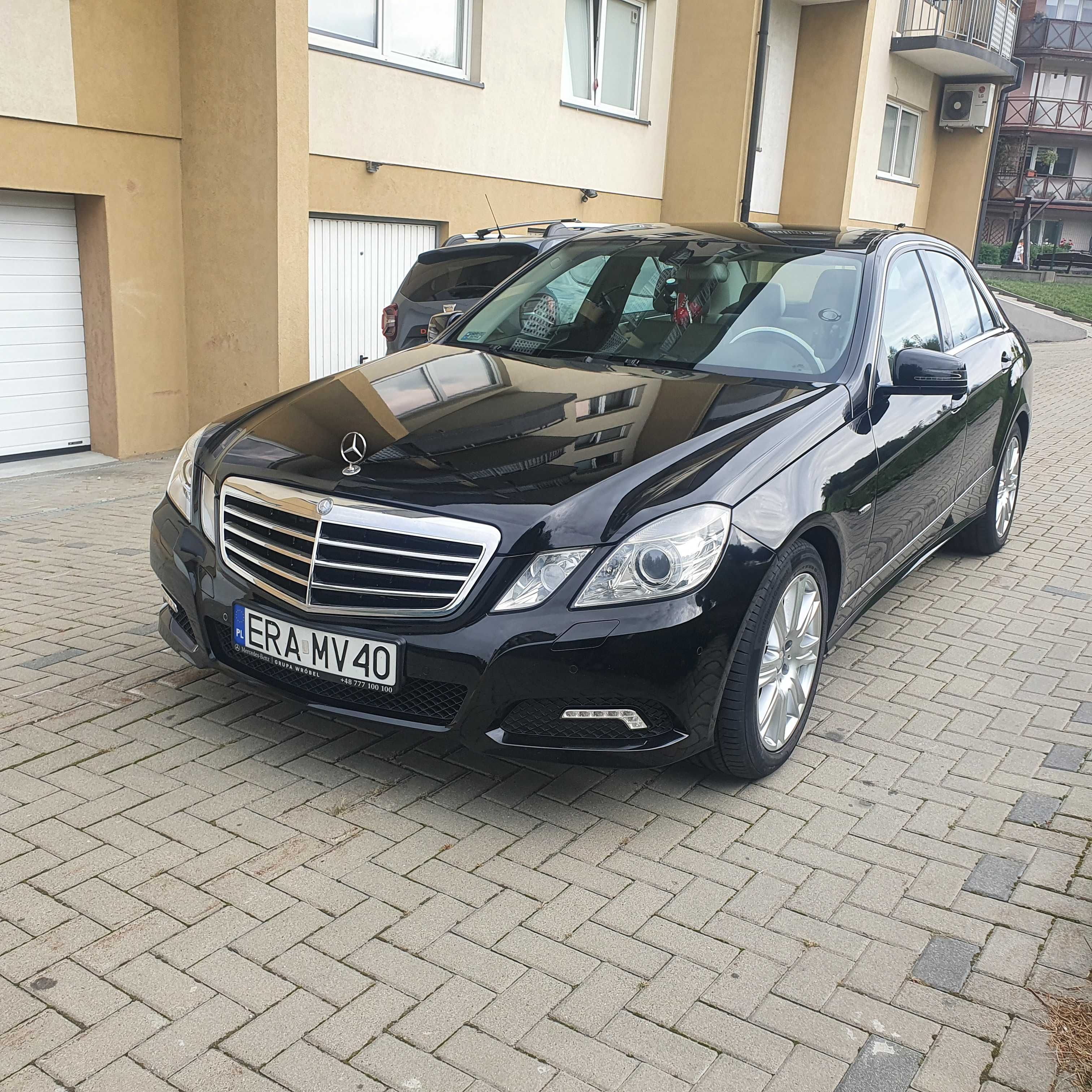 Samochód osobowy Mercedes E-klasa w212 CDI 350, 2010 rok