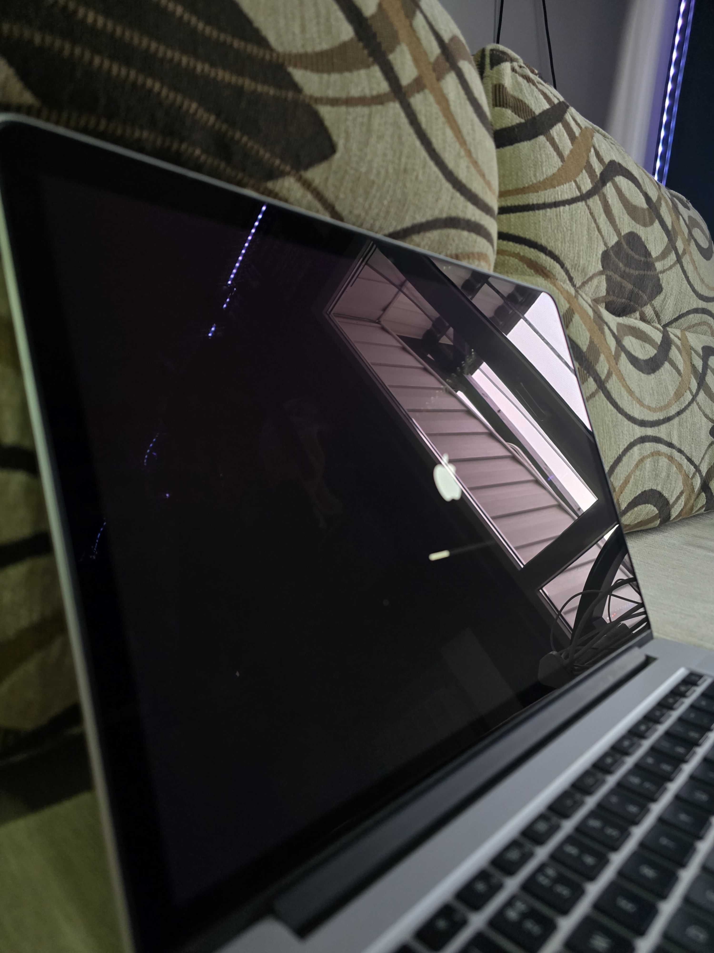 Laptop Apple MacBook Pro 15" 2015 i7 16GB / 256 GB Etui BDB