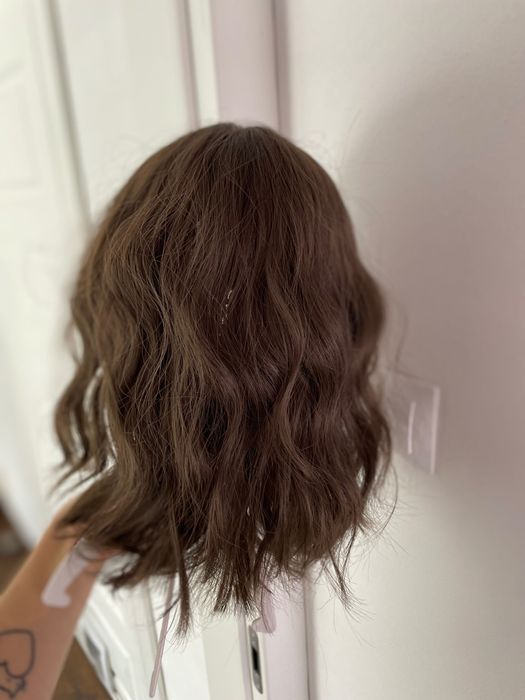 Peruka damska śliczna