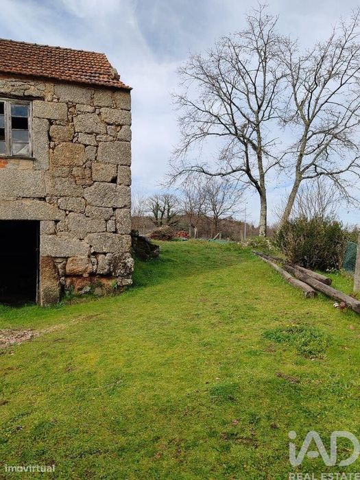 Quinta em Oliveira do Hospital e São Paio de Gramaços de 94,00 m2