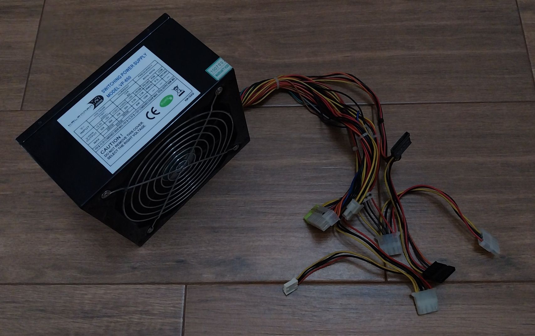 Fonte de alimentação Halfmman de 650 Watts