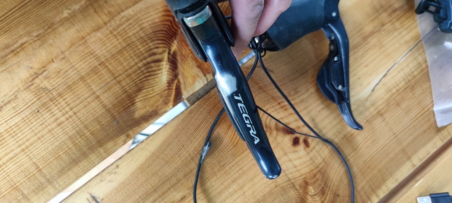 Klamkomanetki Shimano ultegra St6870 di2 sprawne 11s
