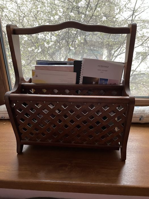 Підставка для журналів