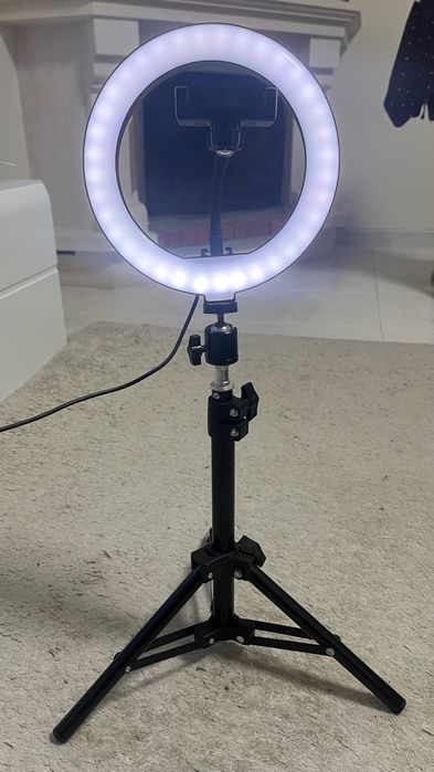 Tripé com Luz Circular Goodis GVC6462BK – Ideal para Vlogs e Lives