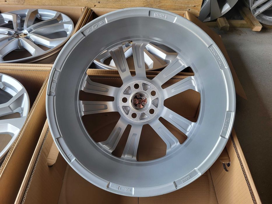 [686] 19 Cali 5x108 NOWE Felgi aluminiowe FORD Kuga Mondeo Smax Galaxy