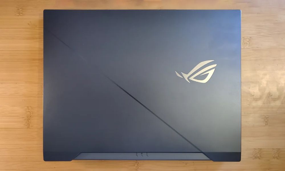 Игровой ноутбук Asus ROG Zephyrus Duo 15 GX550L