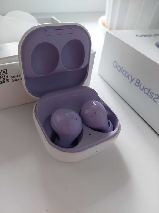 Навушники Samsung Galaxy Buds 2 нові