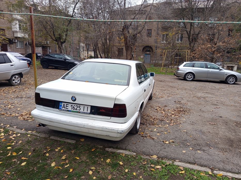 Продам бмв е34 м20б25 
Мотор 2.5 паук
Состояние технически отличное 
Е